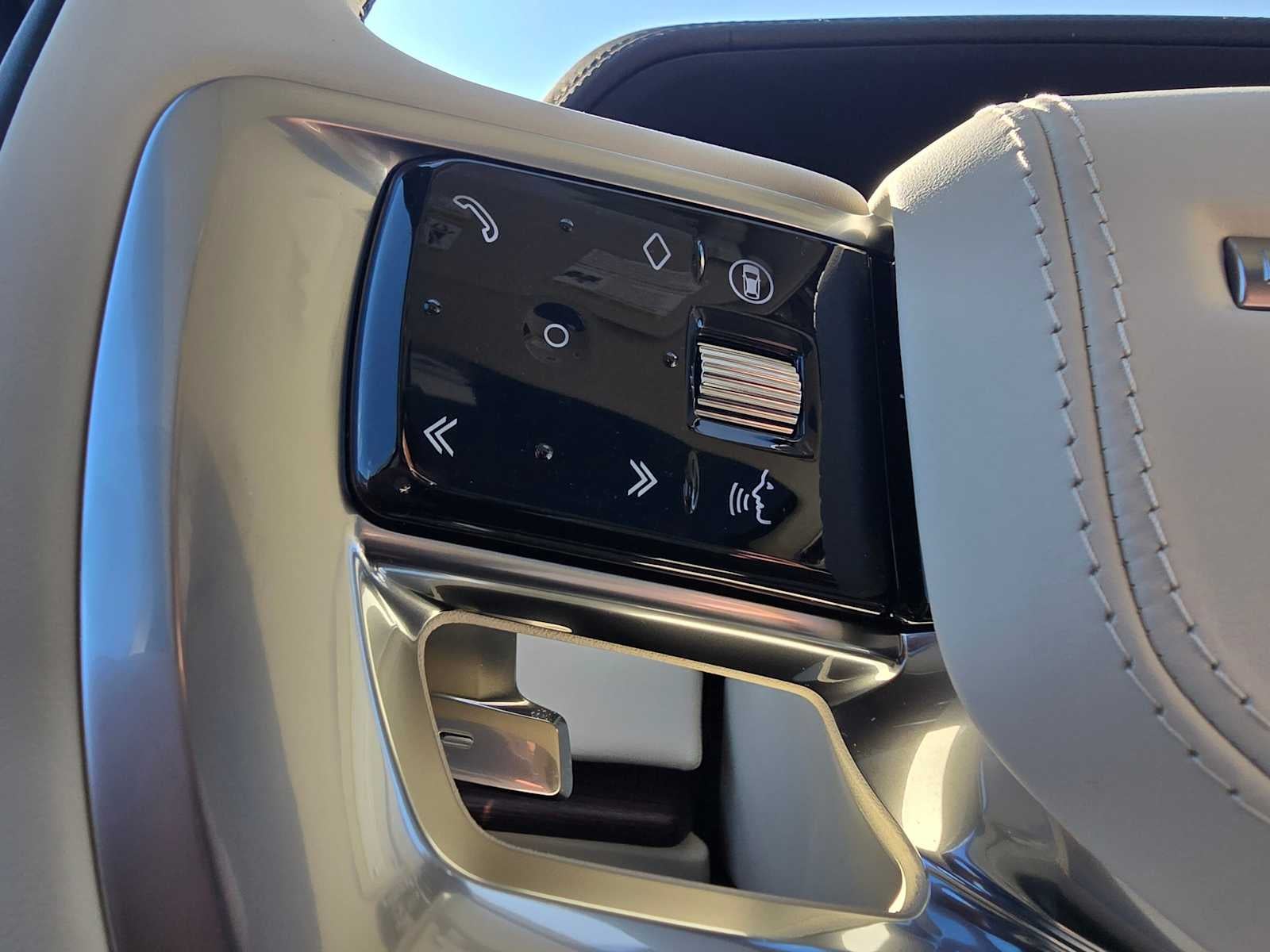 2026 Land Rover Range Rover SE