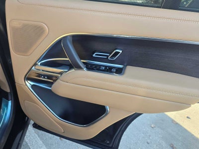 2026 Land Rover Range Rover SE