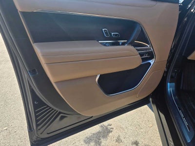 2026 Land Rover Range Rover SE