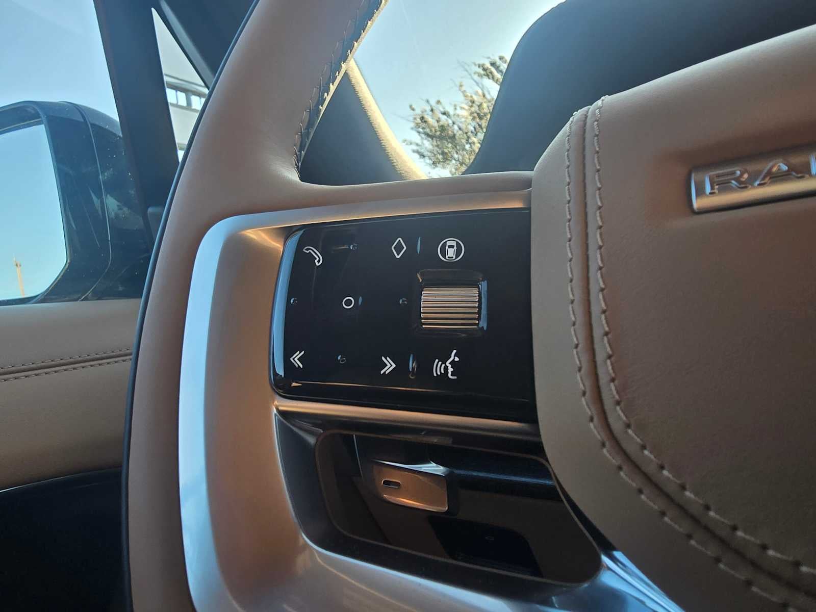 2026 Land Rover Range Rover SE