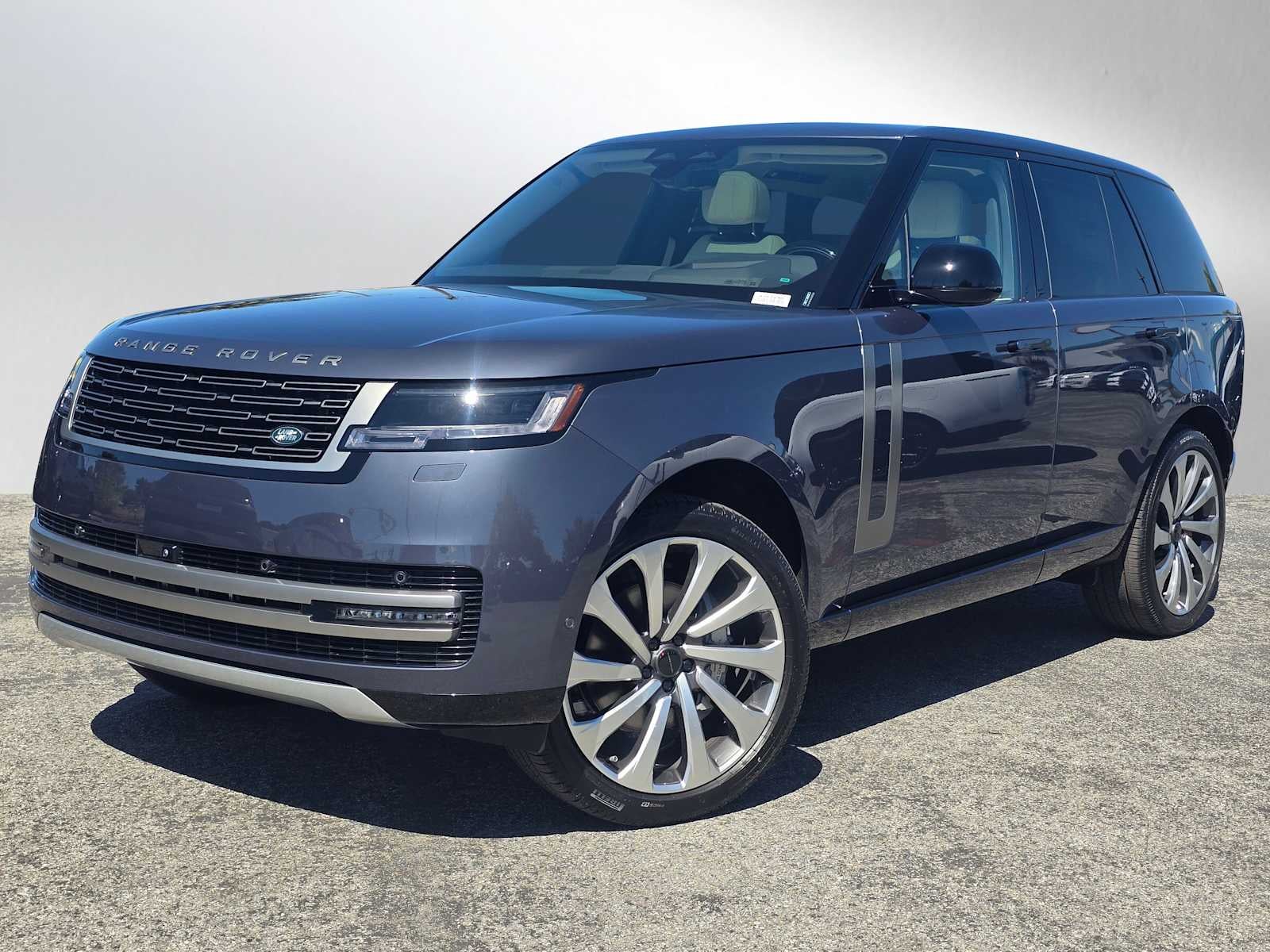 2026 Land Rover Range Rover SE