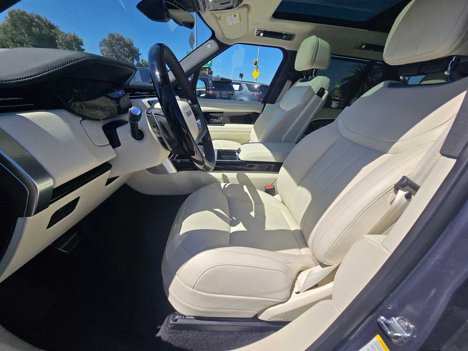 2026 Land Rover Range Rover SE