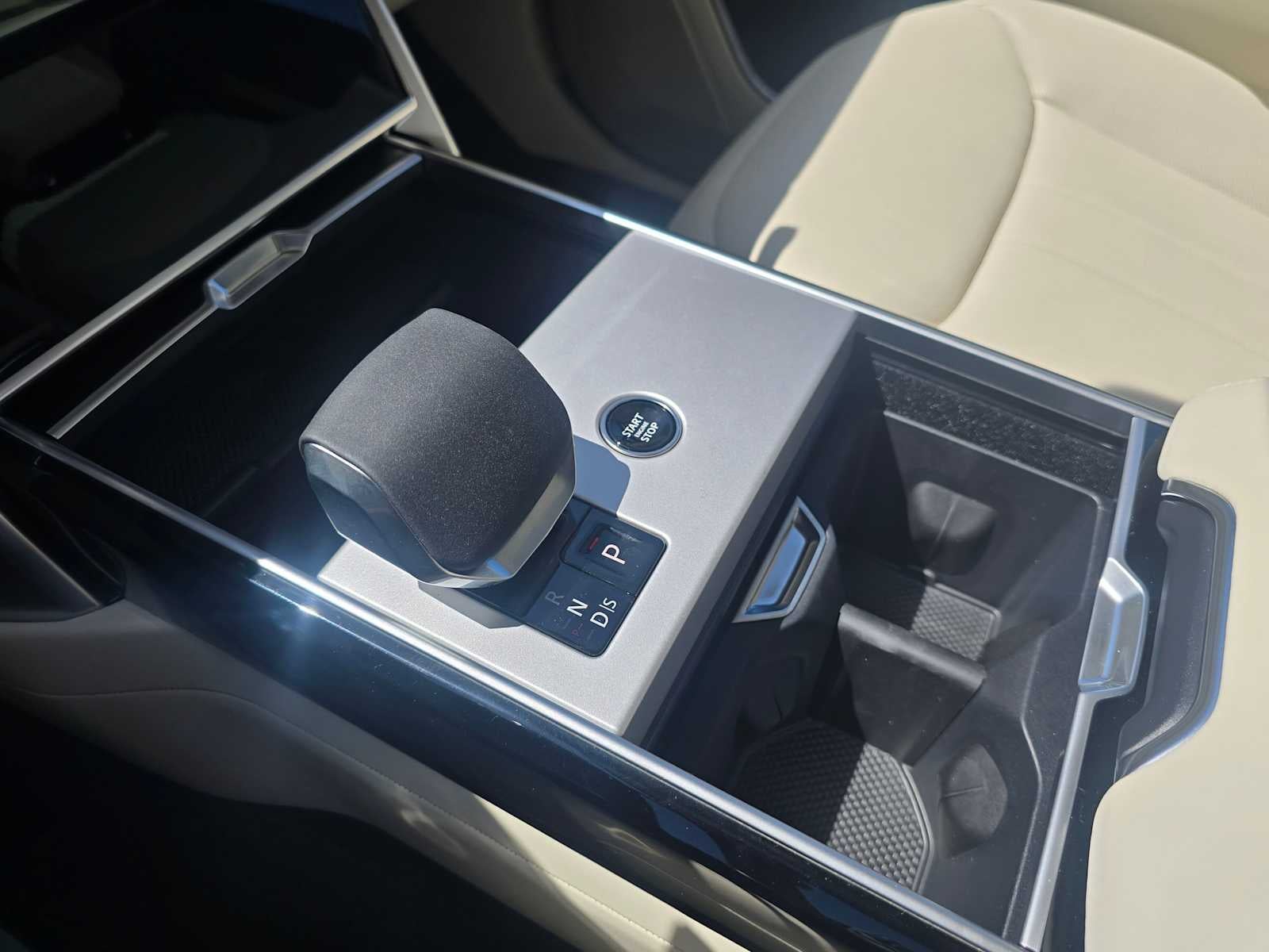 2026 Land Rover Range Rover SE