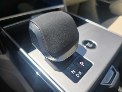 2026 Land Rover Range Rover SE