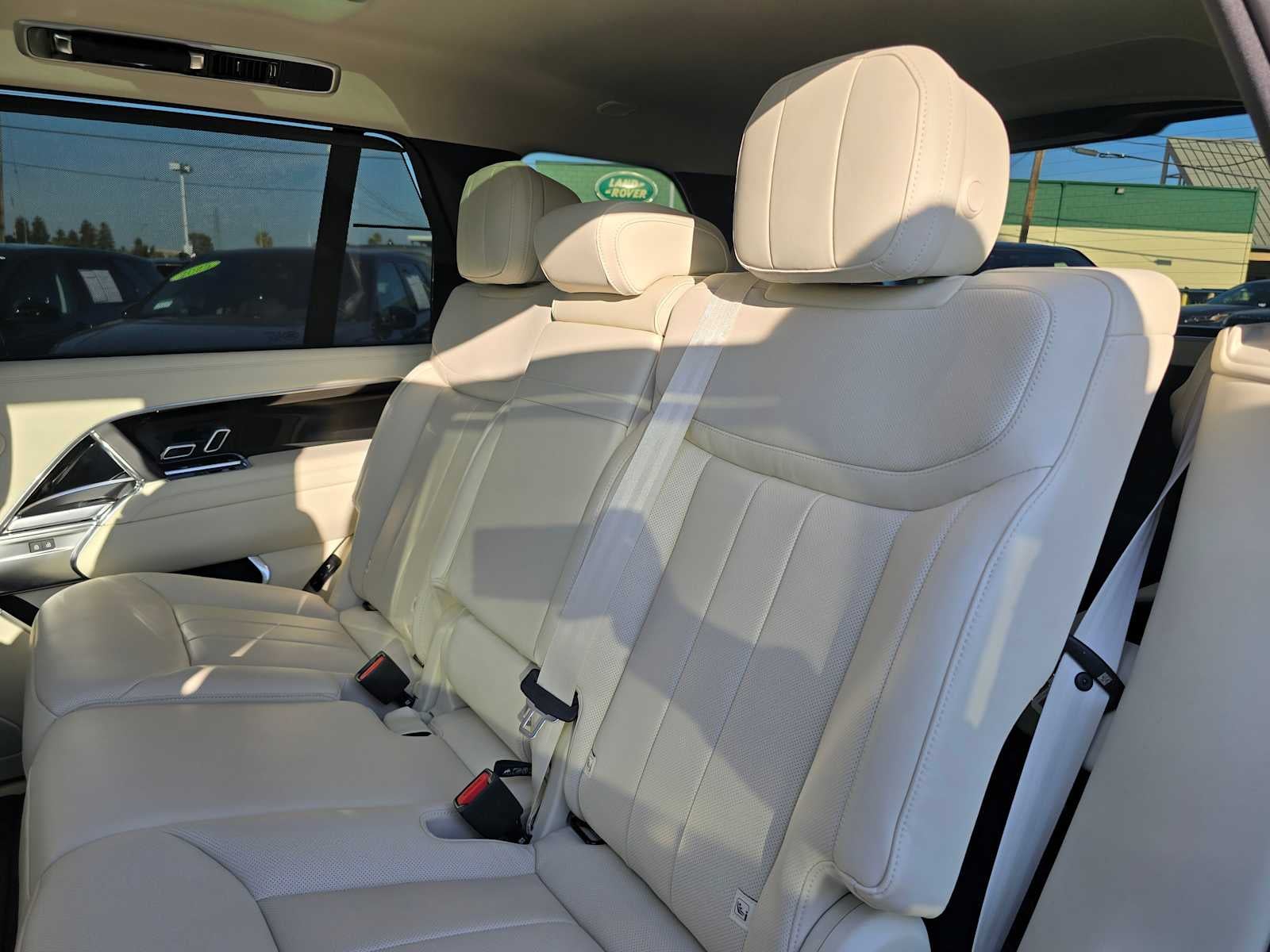 2025 Land Rover Range Rover SE