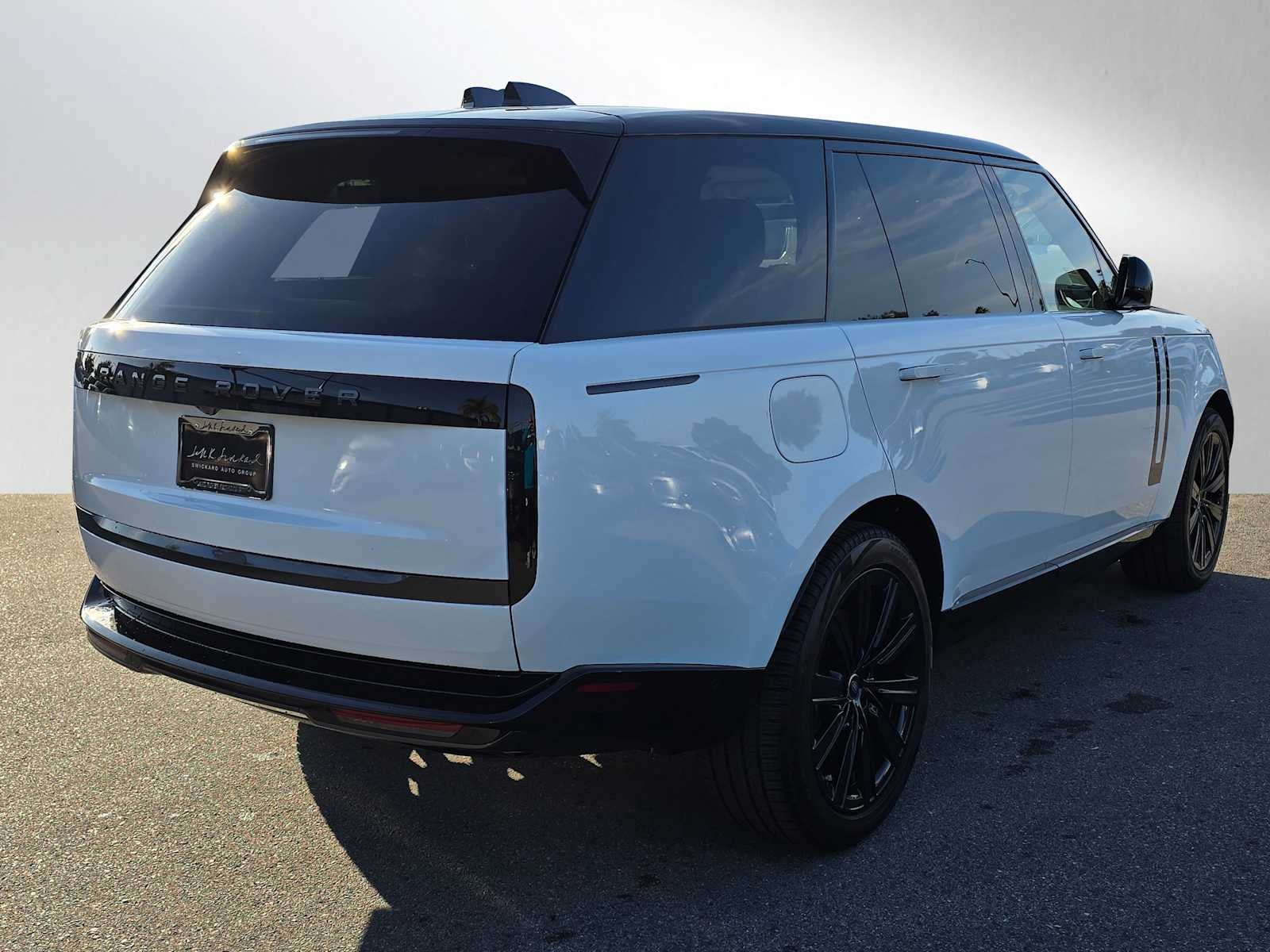 2025 Land Rover Range Rover SE