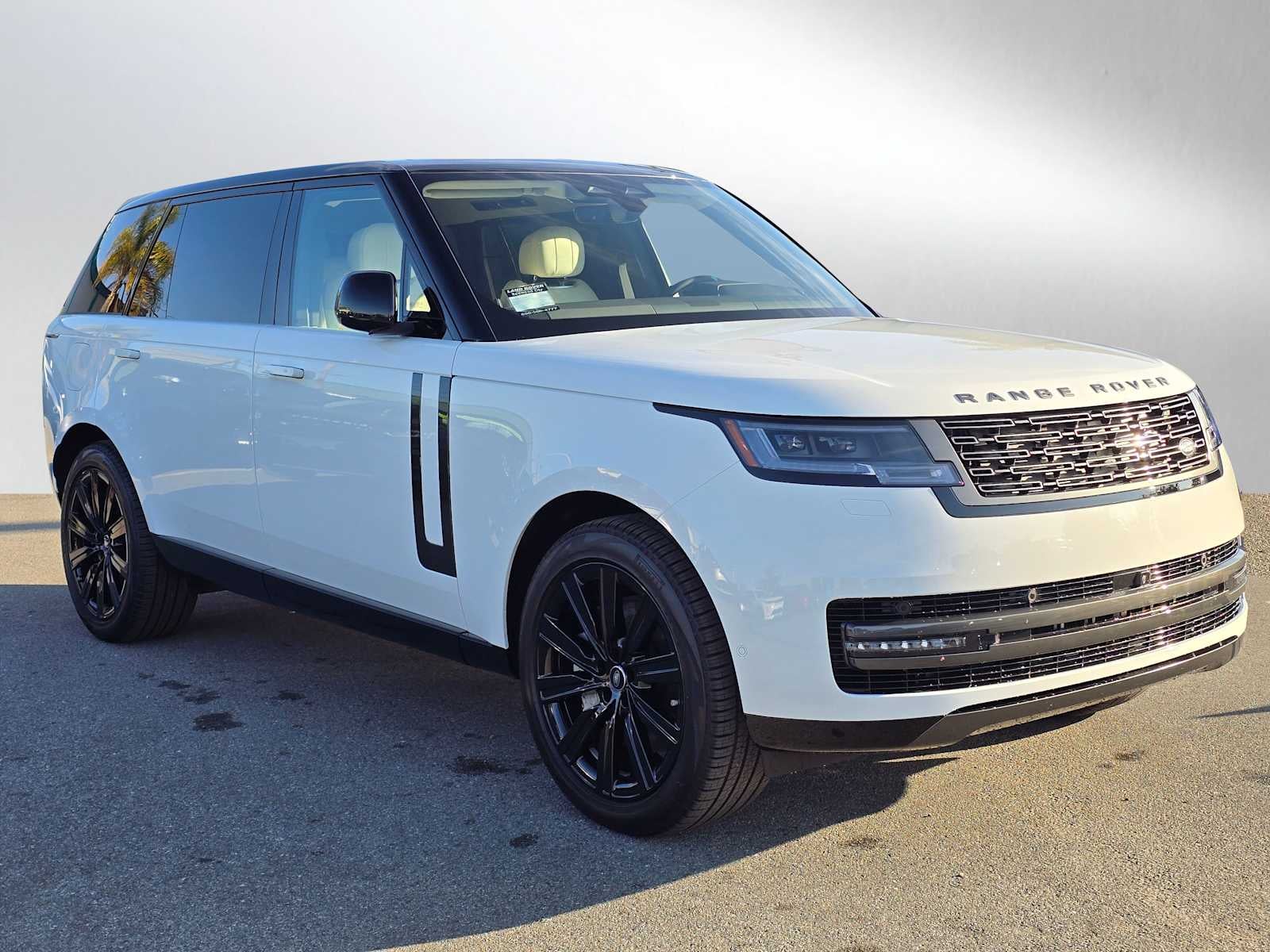 2025 Land Rover Range Rover SE