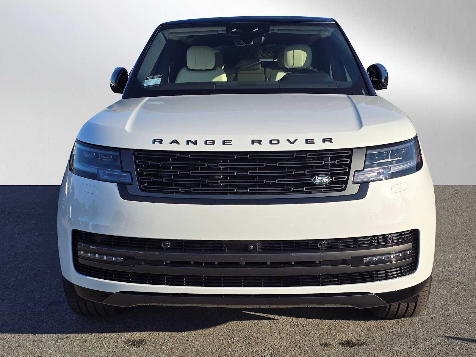 2025 Land Rover Range Rover SE