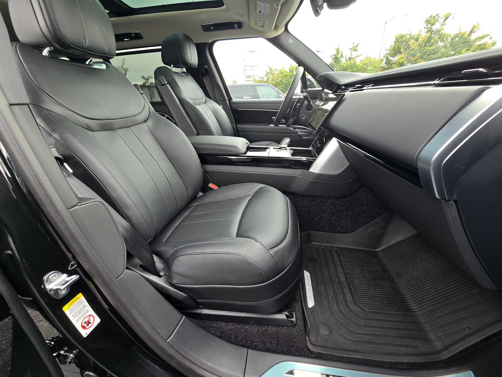 2026 Land Rover Range Rover SE
