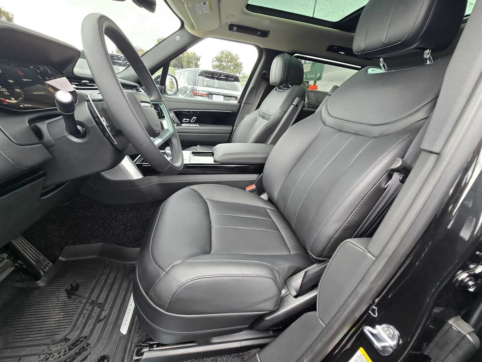 2026 Land Rover Range Rover SE