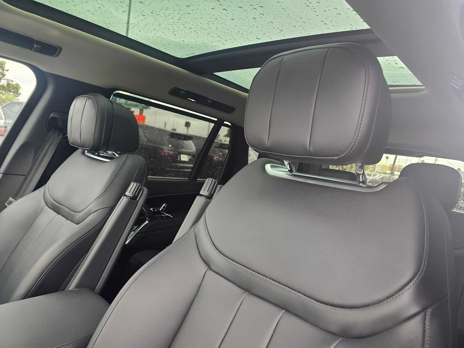 2026 Land Rover Range Rover SE