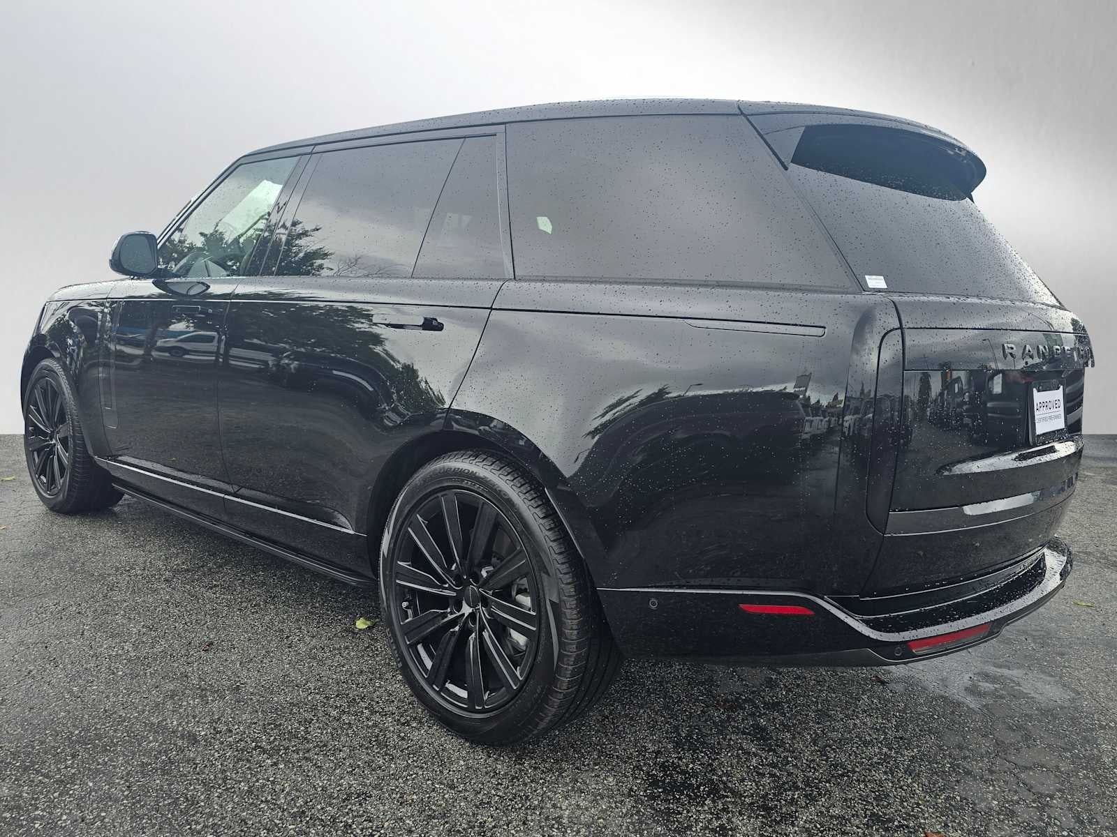 2026 Land Rover Range Rover SE