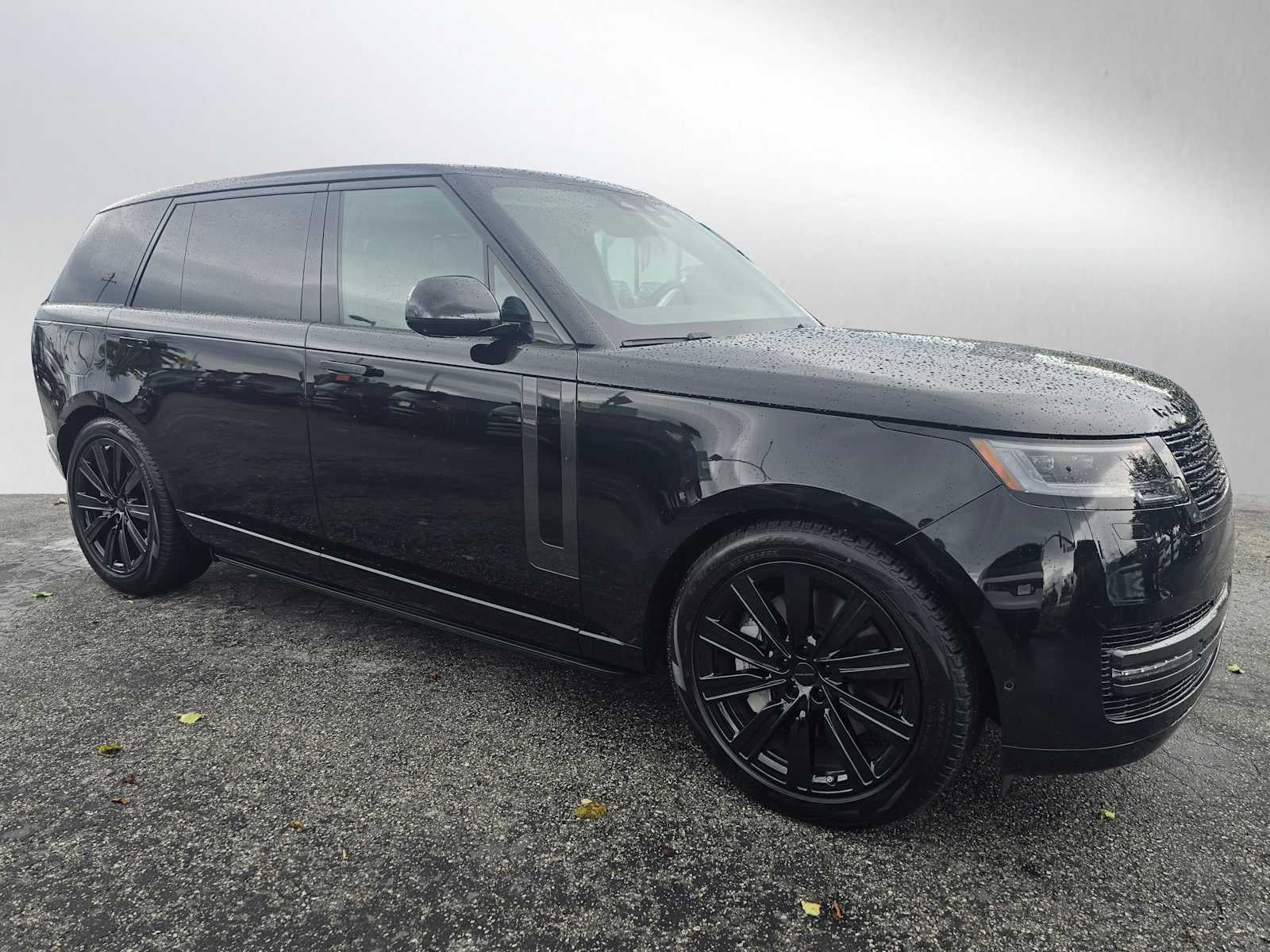 2026 Land Rover Range Rover SE