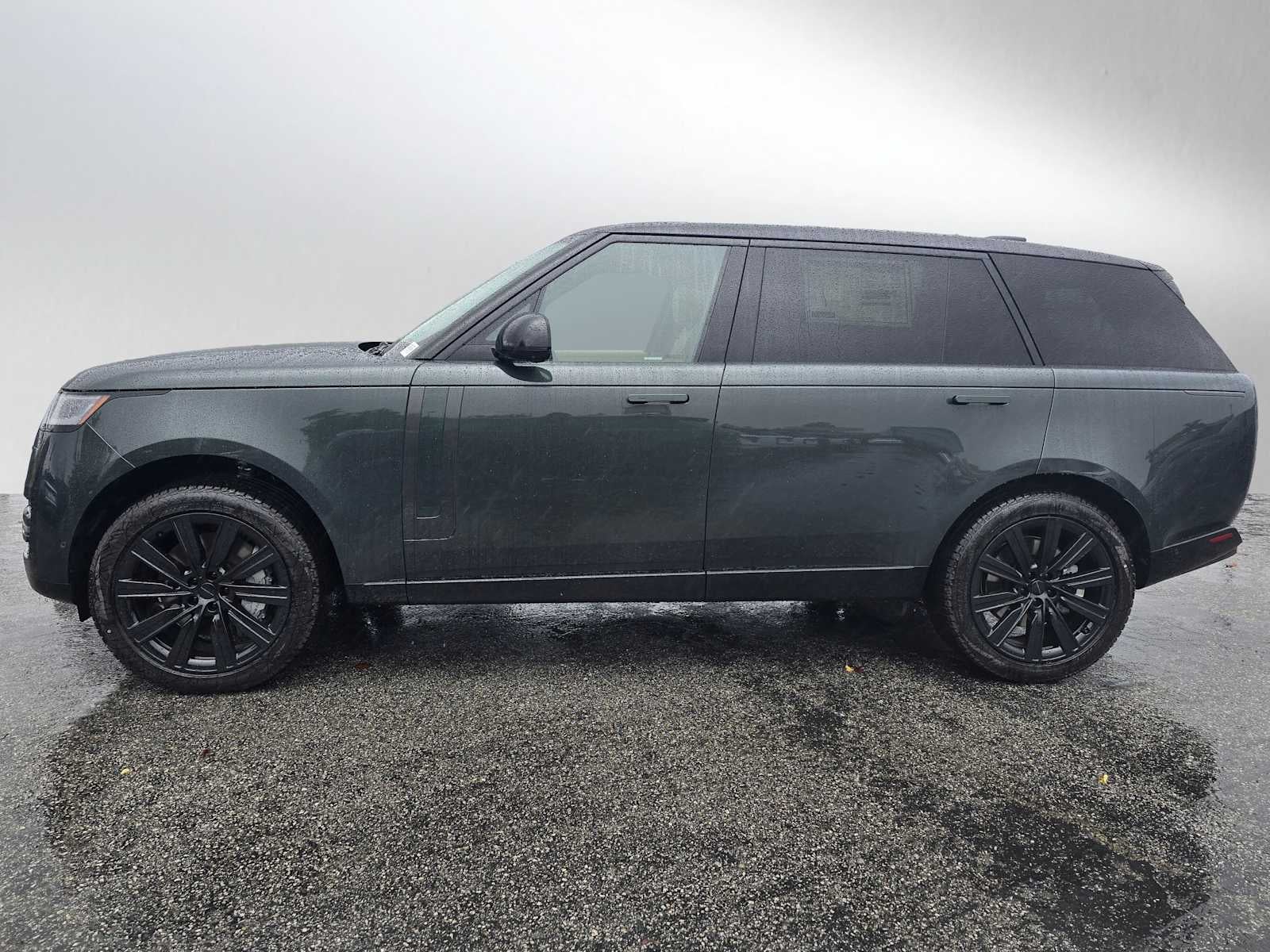 2026 Land Rover Range Rover SE