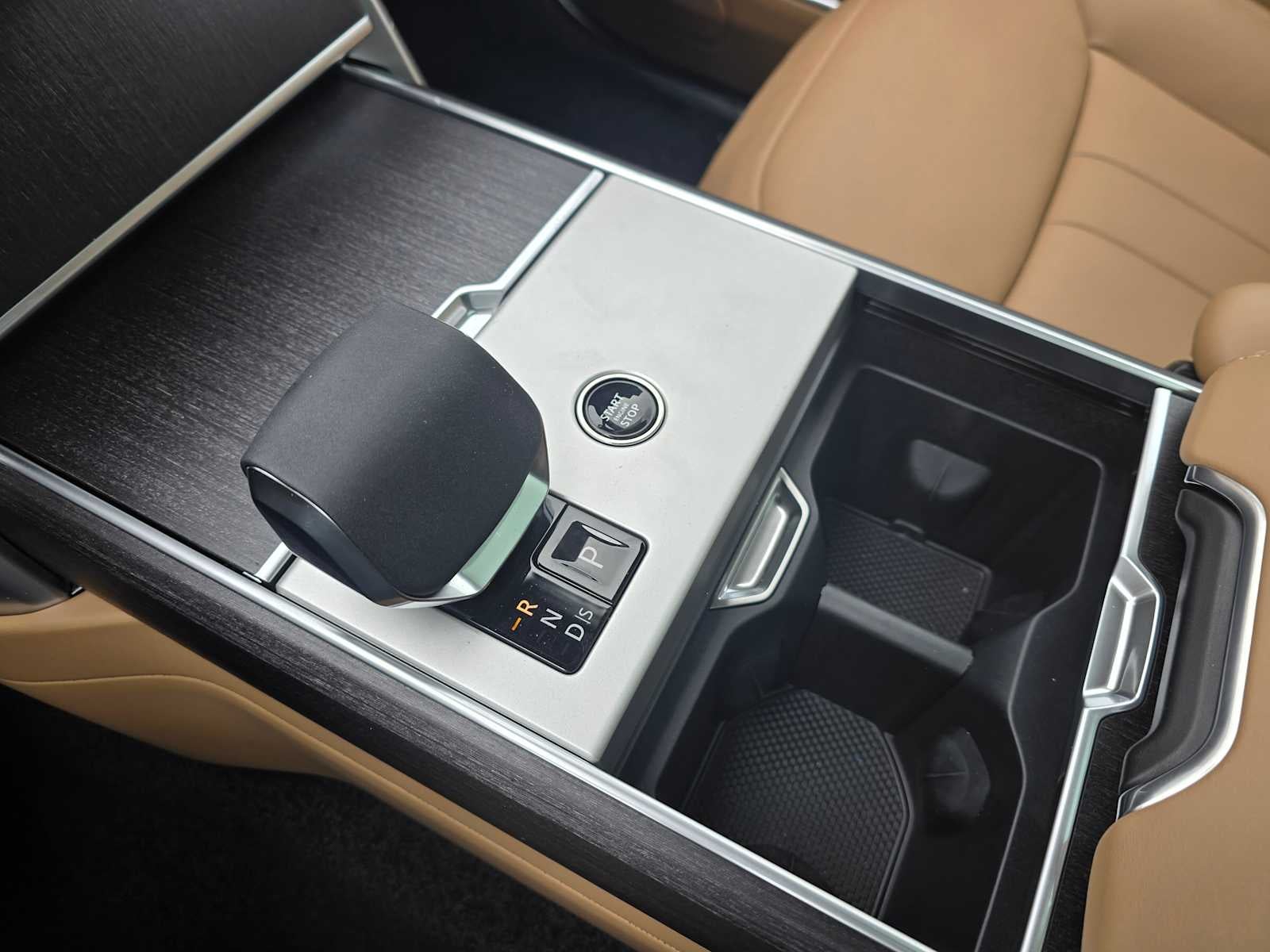 2026 Land Rover Range Rover SE