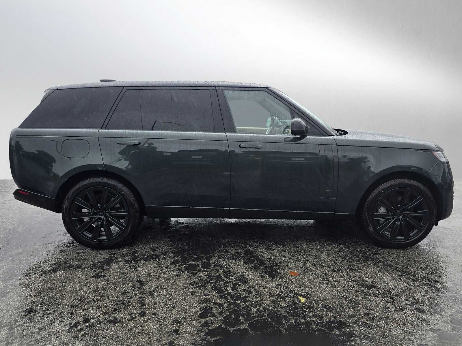 2026 Land Rover Range Rover SE