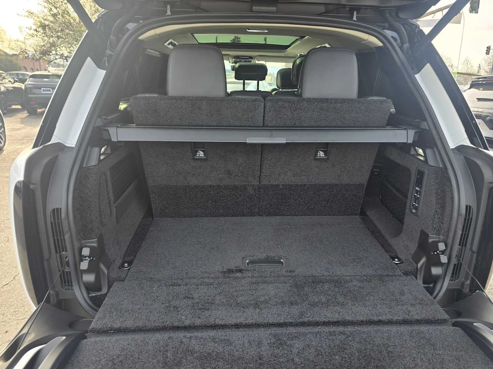 2025 Land Rover Range Rover SE