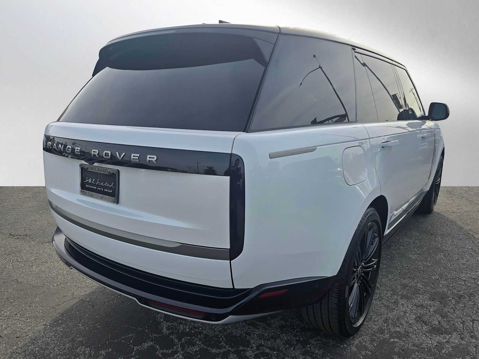 2025 Land Rover Range Rover SE