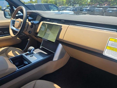 2026 Land Rover Range Rover SE
