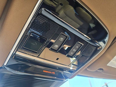 2026 Land Rover Range Rover SE