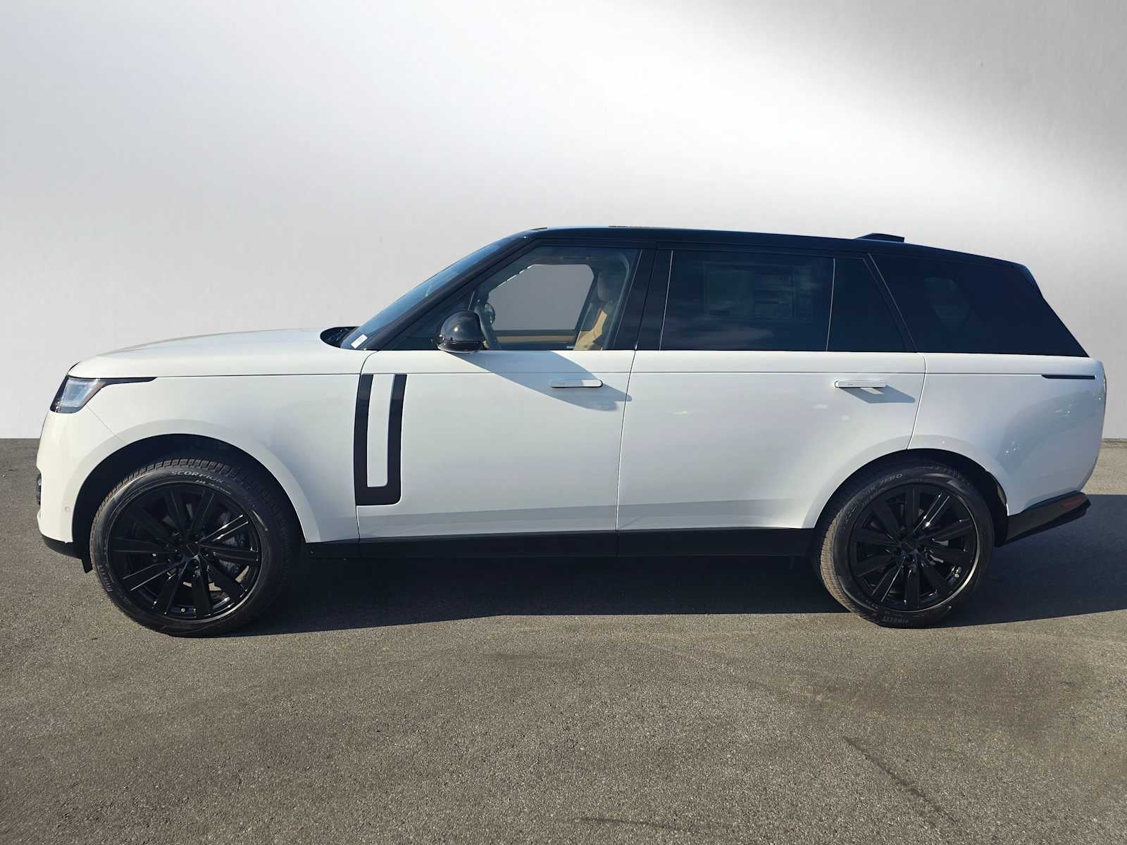 2026 Land Rover Range Rover SE