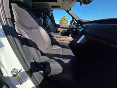 2025 Land Rover Range Rover SE