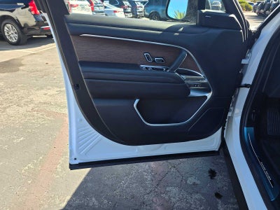 2025 Land Rover Range Rover SE