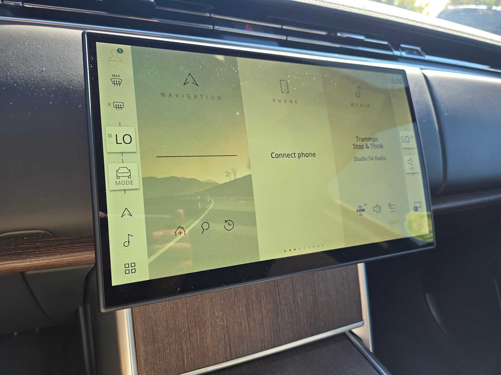 2025 Land Rover Range Rover SE