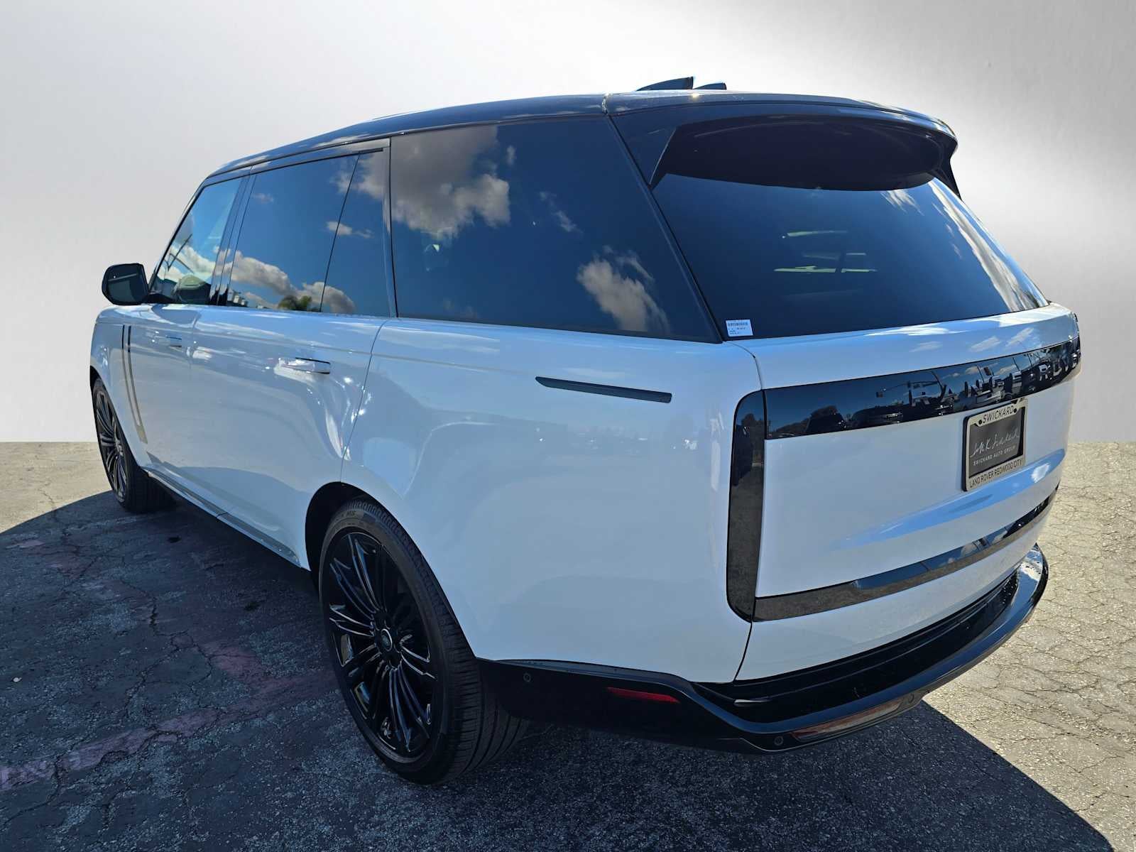 2025 Land Rover Range Rover SE
