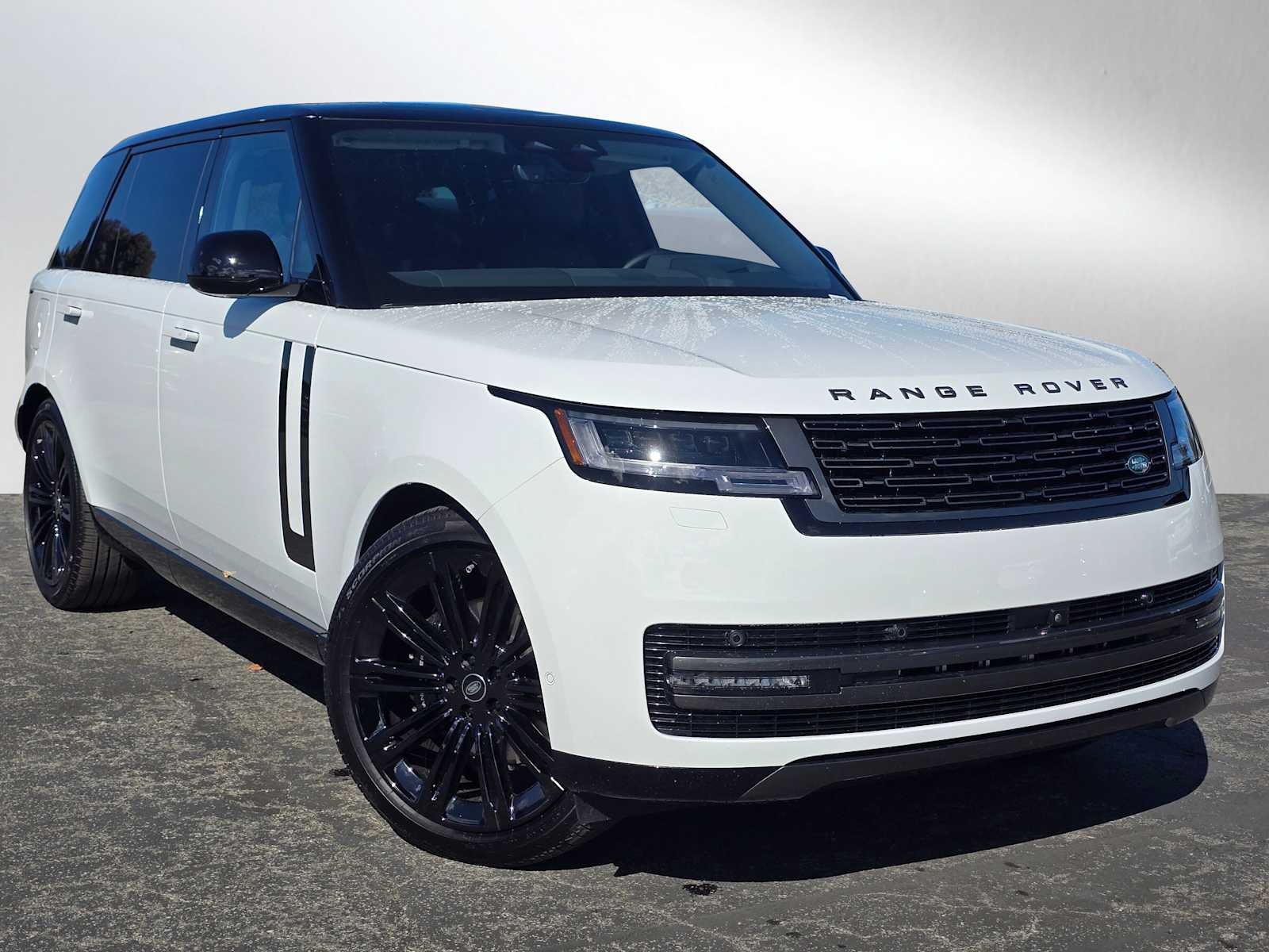 2025 Land Rover Range Rover SE