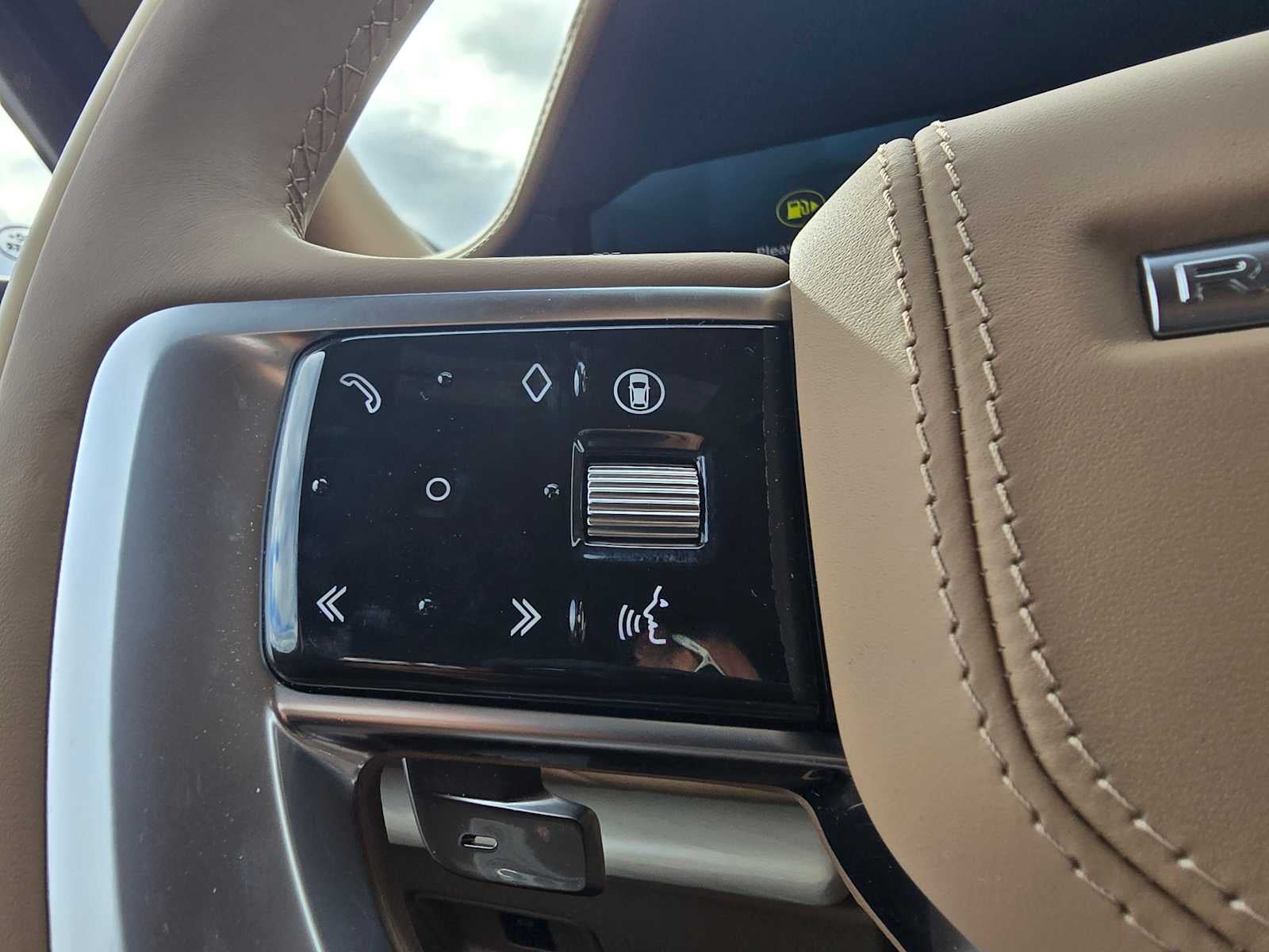 2026 Land Rover Range Rover SV