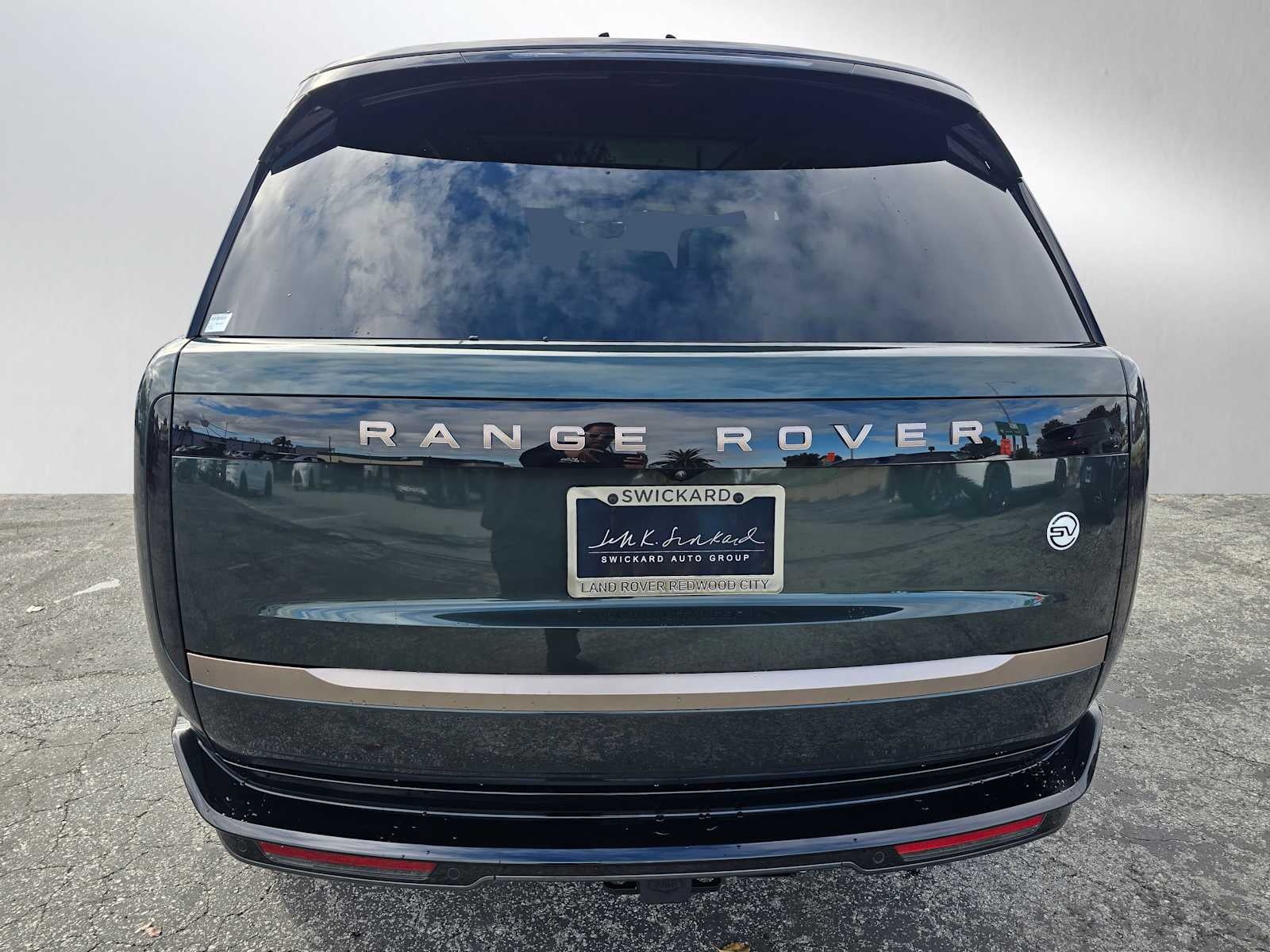 2026 Land Rover Range Rover SV