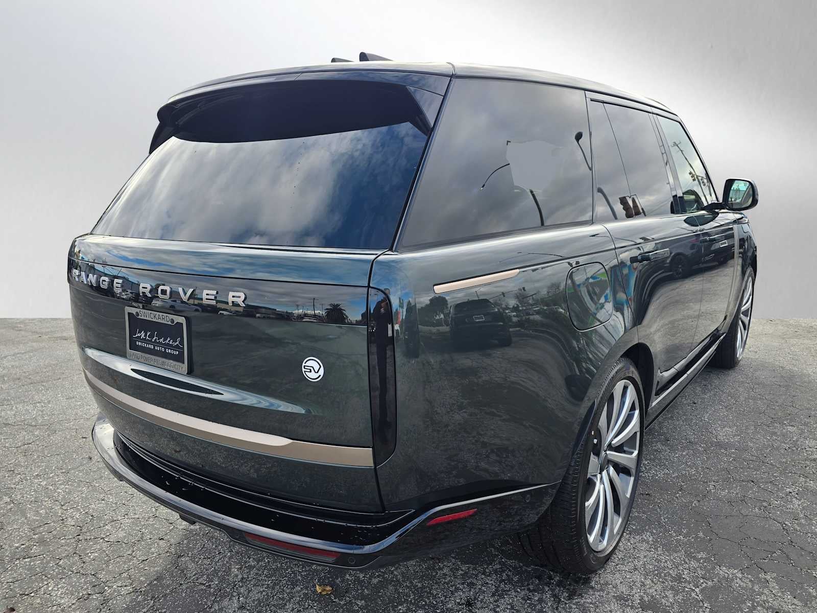 2026 Land Rover Range Rover SV