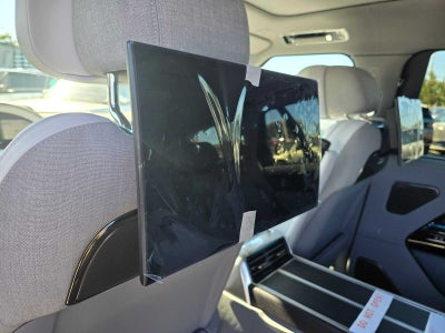 2025 Land Rover Range Rover SV