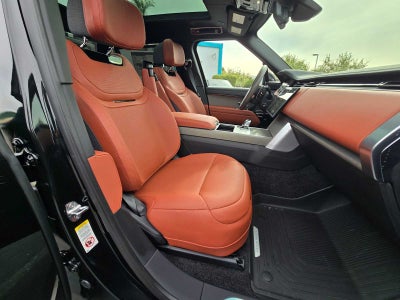 2026 Land Rover Range Rover SV