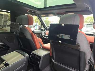 2026 Land Rover Range Rover SV