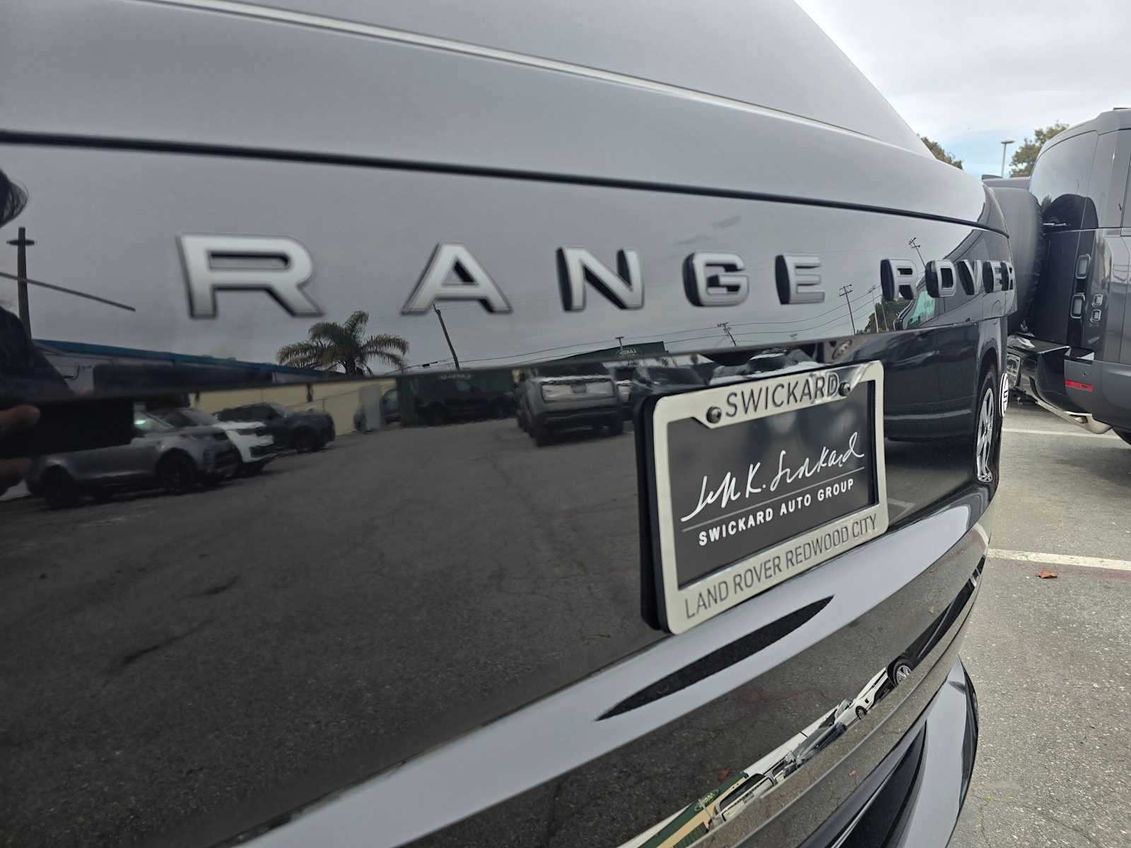 2026 Land Rover Range Rover SV