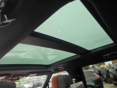 2026 Land Rover Range Rover SV