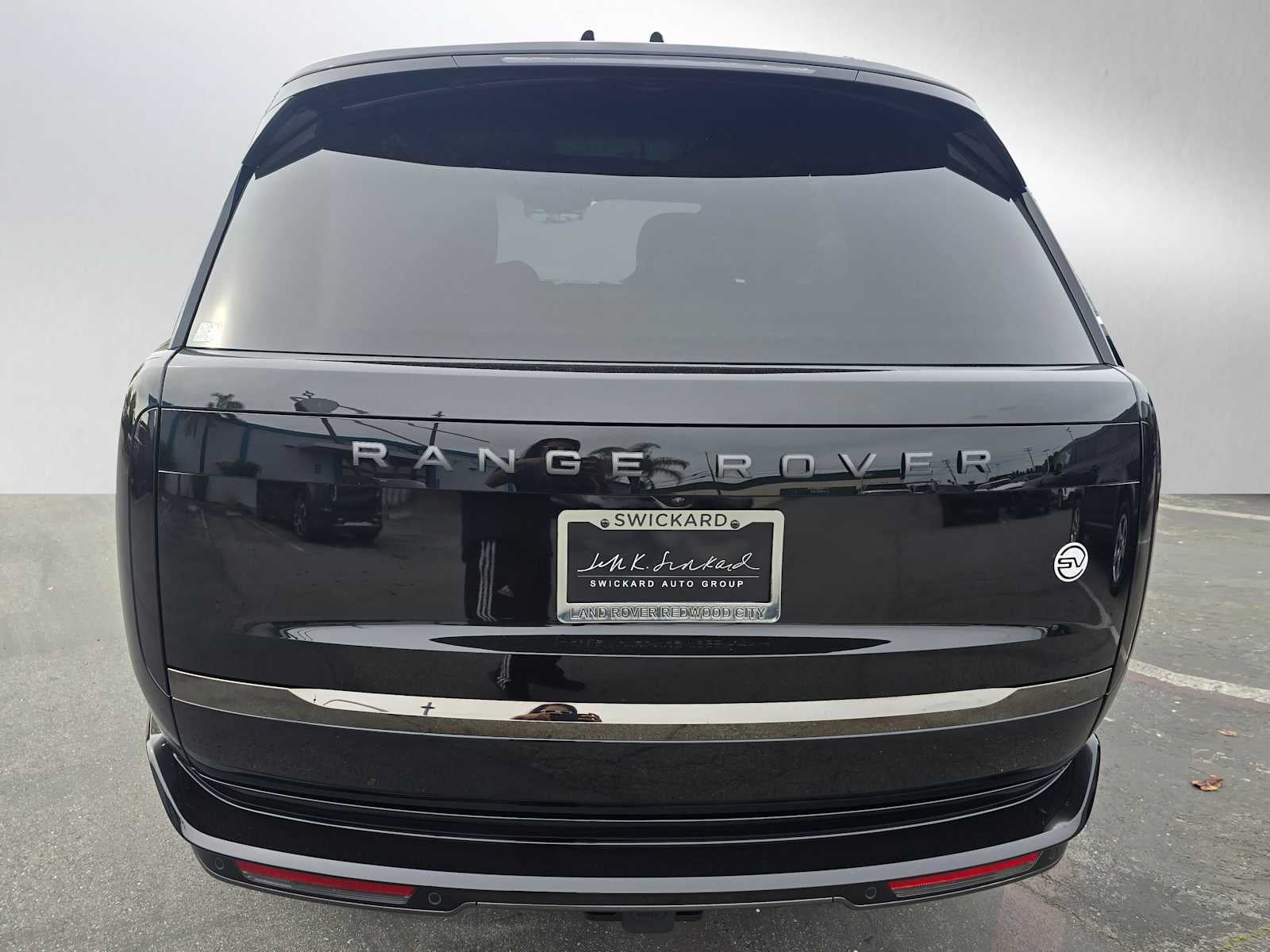2026 Land Rover Range Rover SV