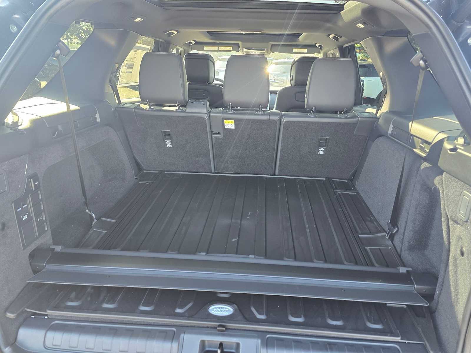 2025 Land Rover Discovery S