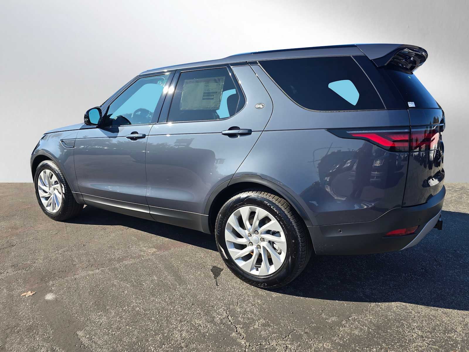 2025 Land Rover Discovery S