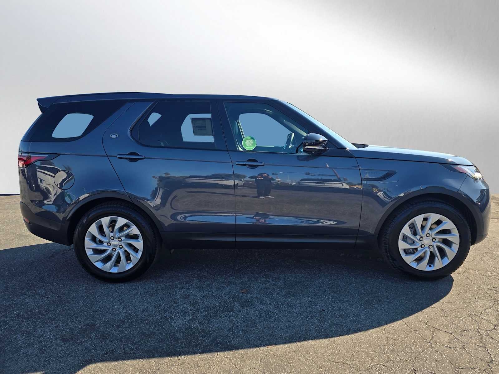 2025 Land Rover Discovery S