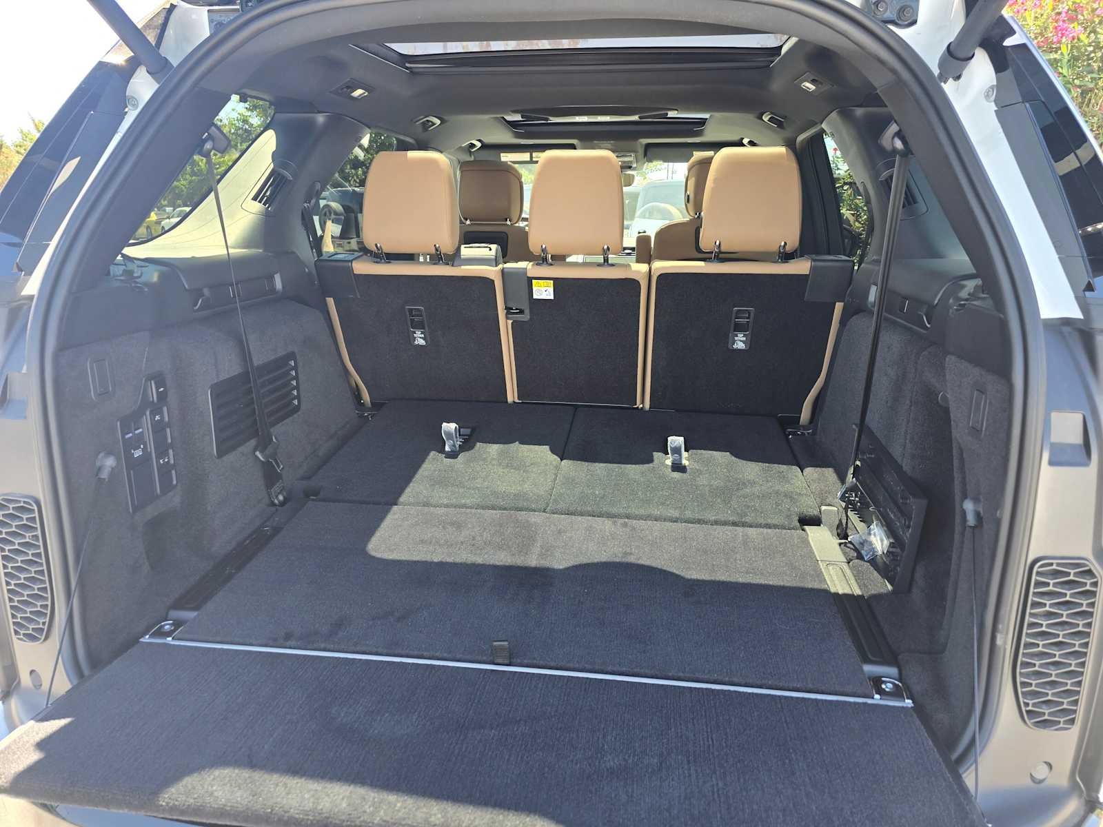 2025 Land Rover Discovery Dynamic SE