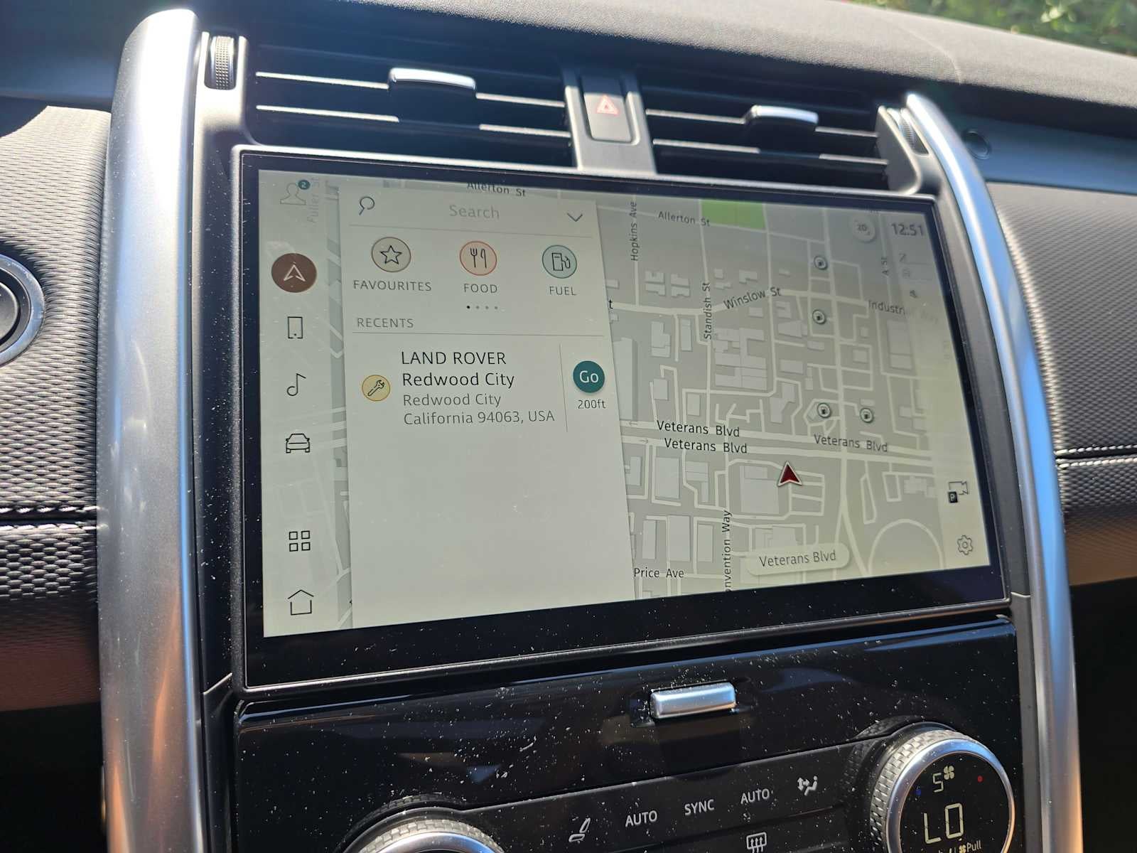 2025 Land Rover Discovery Dynamic SE