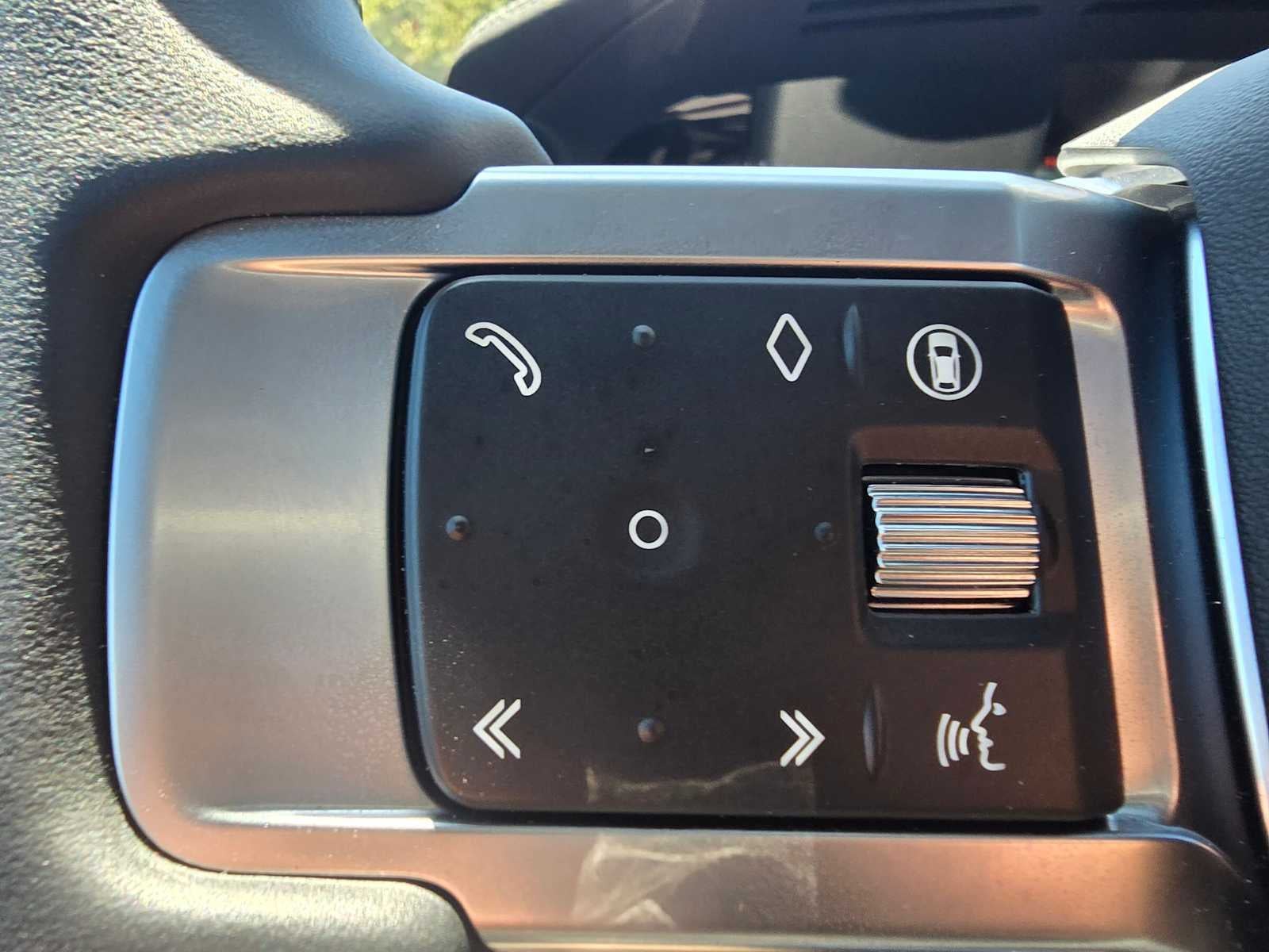 2025 Land Rover Discovery Dynamic SE