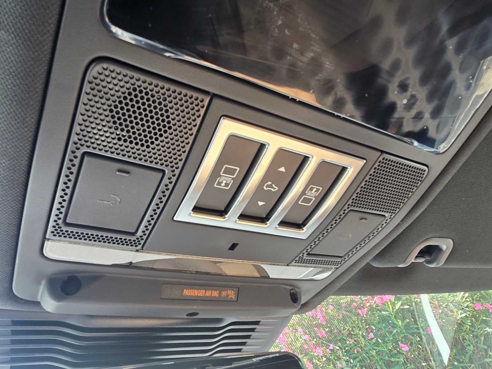 2025 Land Rover Discovery Dynamic SE