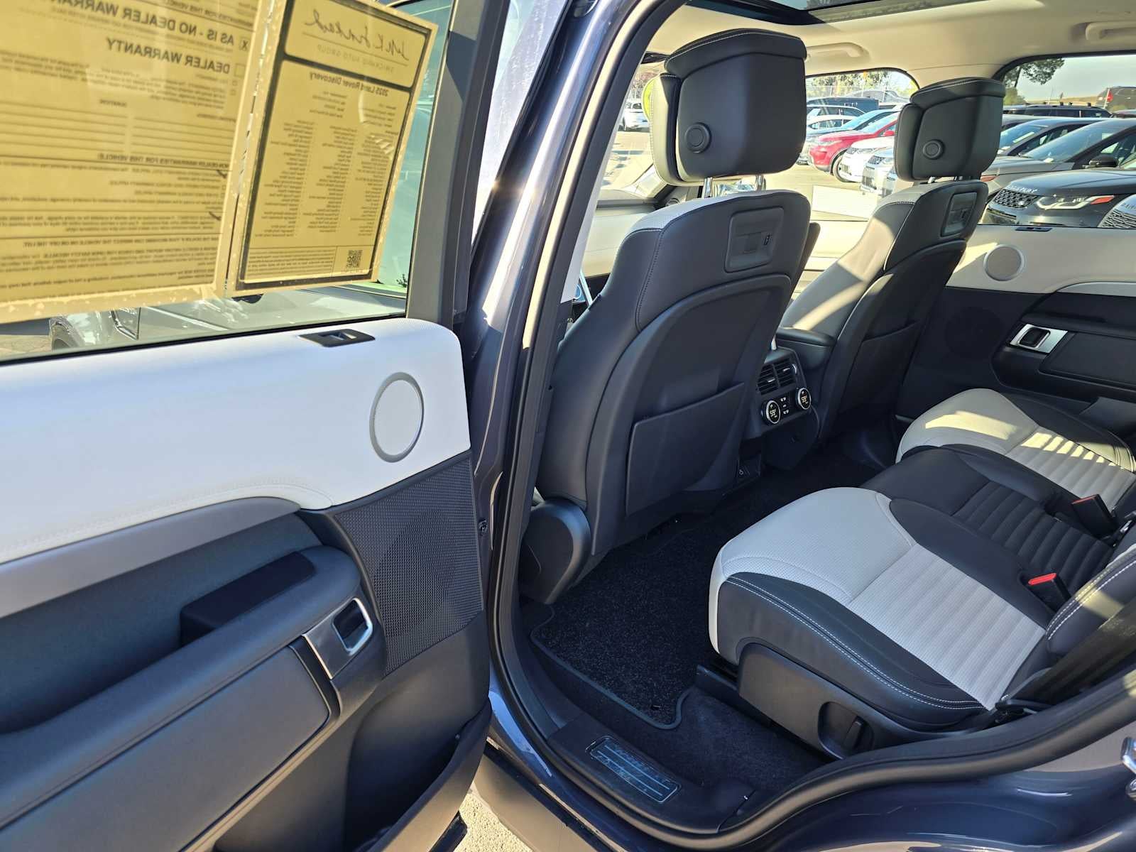 2025 Land Rover Discovery Dynamic SE