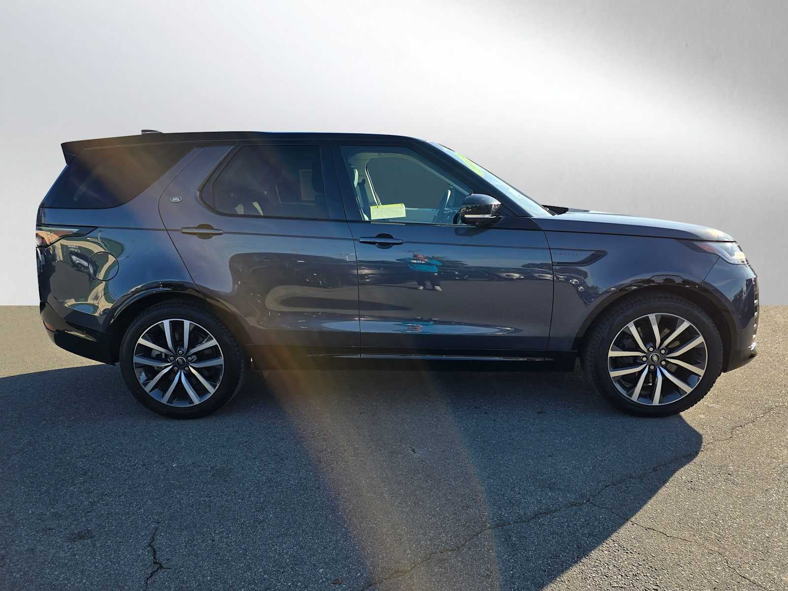2025 Land Rover Discovery Dynamic SE