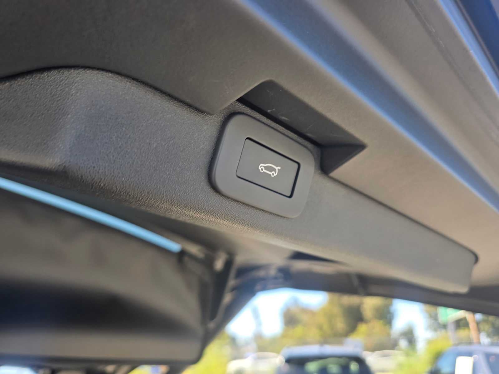 2025 Land Rover Discovery Dynamic SE