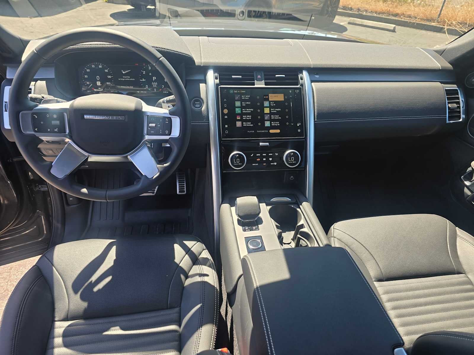 2025 Land Rover Discovery Dynamic SE